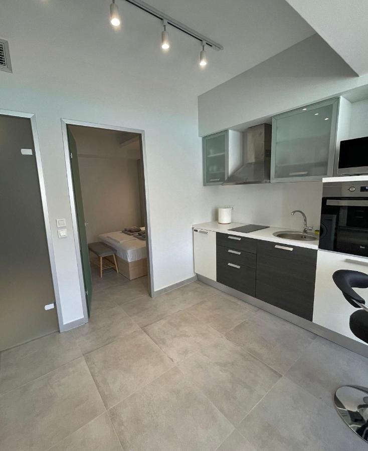 Ocean Views Apartment Plataria Bagian luar foto