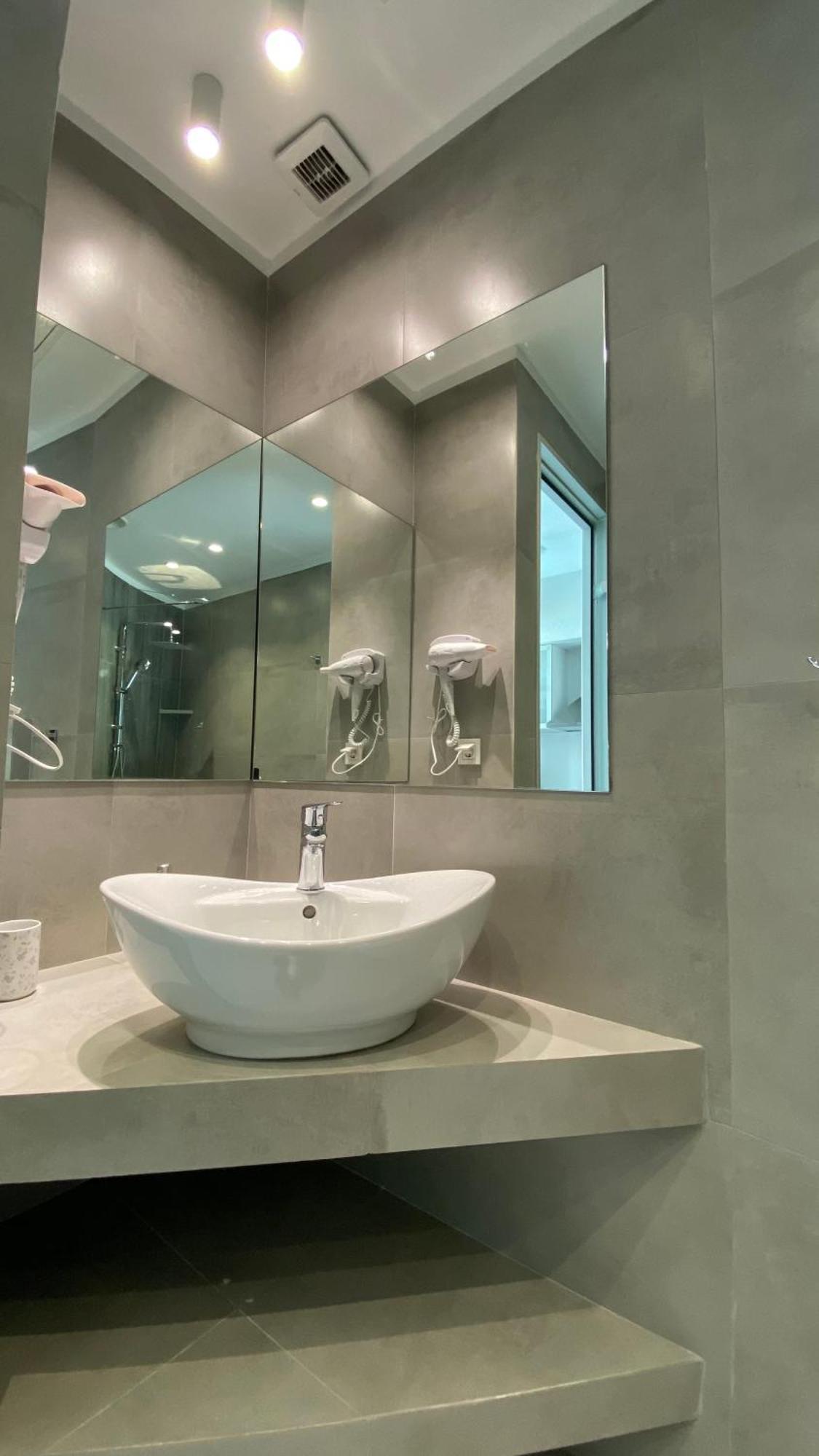 Ocean Views Apartment Plataria Bagian luar foto